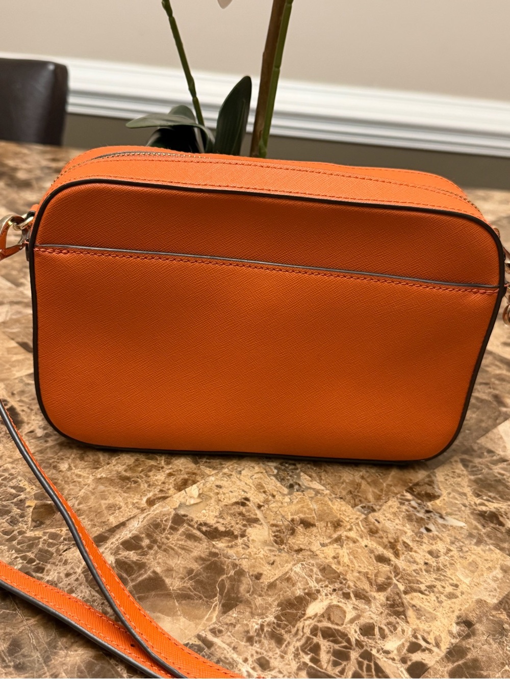 Henri Bendel Orange Saffiano Leather Crossbody Camera Bag - Picture 4 of 10
